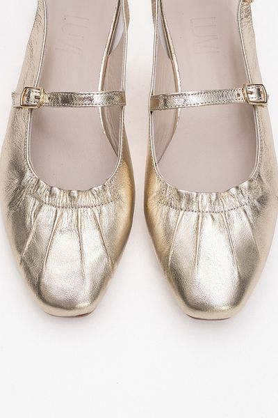 LuviShoes Sandale de damă BRITNEY Gold din piele naturală închisă în față