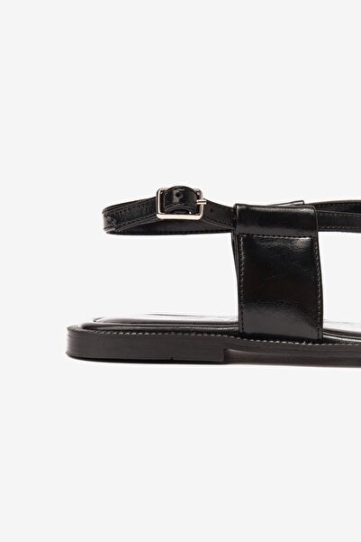 Seniorah Black Patent Leather Flip Flops Women's Sandals