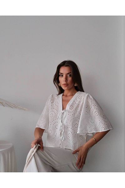 FEMMESTUDIO Women's White Tie Front Fisto Blouse