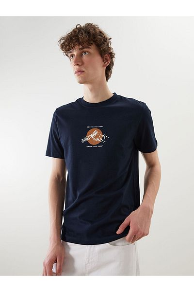 LC Waikiki New Season Crew Neck εμπριμέ χτενισμένο βαμβακερό ανδρικό Tisort - S5NY57Z8