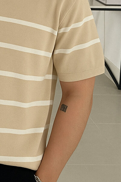 Tarz Cool Ανδρικό μπλουζάκι μπεζ με κουμπιά πόλο με λεπτομέρεια με λεπτή εφαρμογή