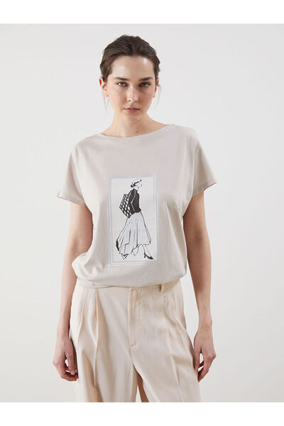 LC Waikiki RMZ GİYİM FARKIYA تي شيرت نسائي مطبوع بياقة روبا