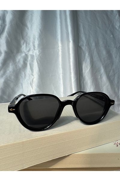 Petra Jeweils Classic Black Vintage Sunglasses