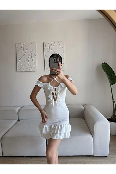 Zoom Butik Ruffled madonna collar dress - white
