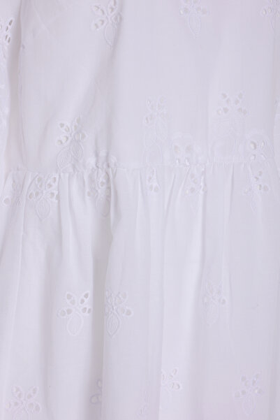 Eight Fashion Beyaz Güpür Fisto V Yaka Astarlı Işlemeli Elbise