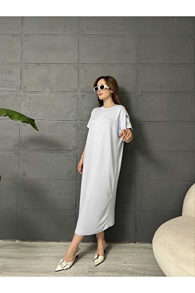 Butik Дамска рокля Merrline с висококачествен модал и ръкав „прилеп“ в златисто злато и копчета