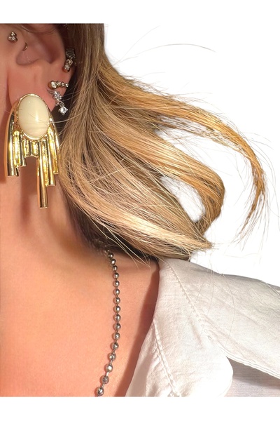 Bo Takı ve Aksesuar Gold Color White Detail Earrings