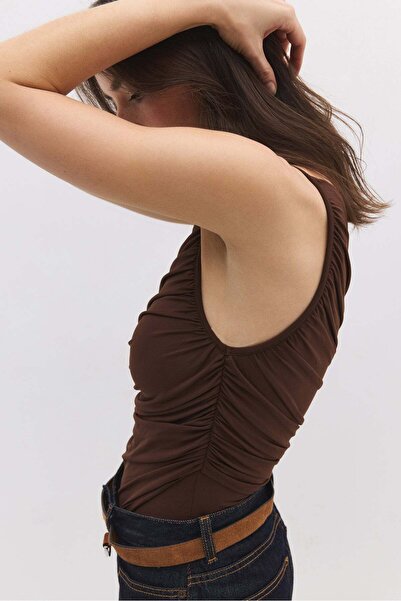 No Matter What Asymmetrischer Body mit Druckknöpfen