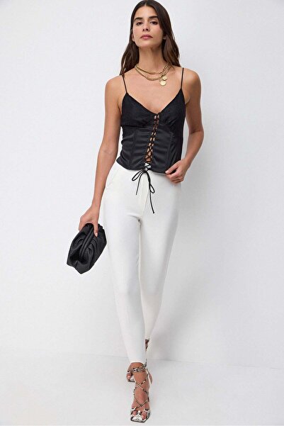 No Matter What Oberteil mit Spitzendetails vorne