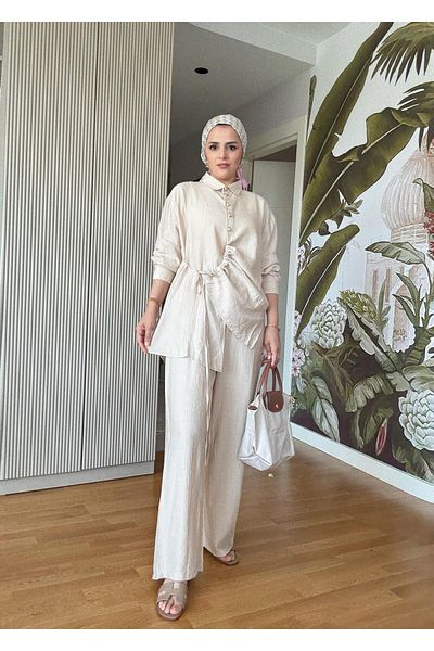 Aselim Hijap Moda طقم مكون من قطعتين من القطن الفراولة مع تفاصيل مطاطية - طقم بأزرار باللون البيج