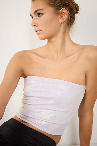 No Matter What Glänzendes, trägerloses Crop-Top aus Stoff