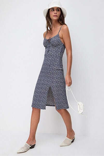 No Matter What Minikleid mit Blumenmuster und Schlitz