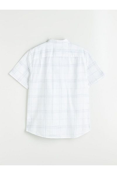 LC Waikiki Ανδρικό πουκάμισο LCWAIKIKI Classic Regular Fit με κοντό μανίκι καρό από ποπλίνα