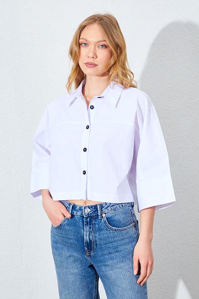 Manche Low Sleeve Grass Crop Poplin Shirt - White |   Mk161451-01