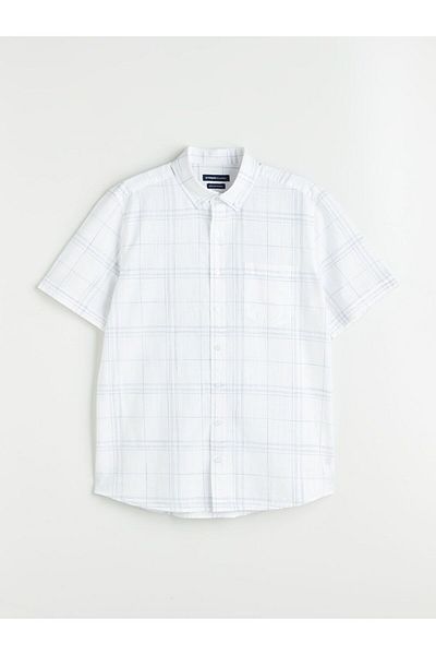 LC Waikiki Ανδρικό πουκάμισο LCWAIKIKI Classic Regular Fit με κοντό μανίκι καρό από ποπλίνα