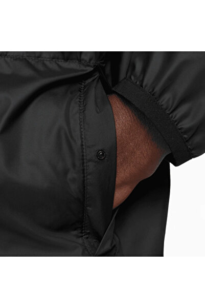 Nike Мъжко черно яке с качулка Storm-Fit Academy Pro 24