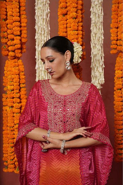 HashtagBe Rani Bandhani Women Kaftan Set