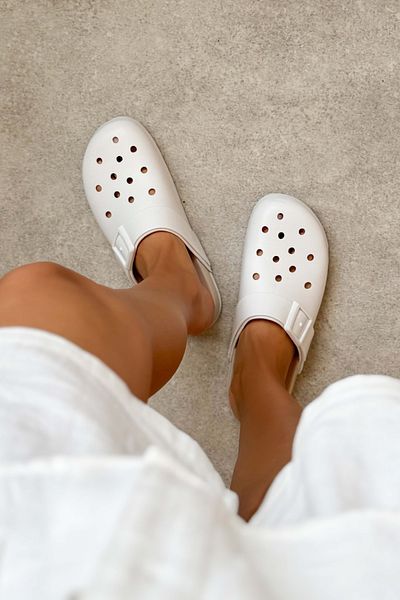 NİŞANTAŞI SHOES Rasp White Matte Flat Sole Buckle Detail Women's Slippers