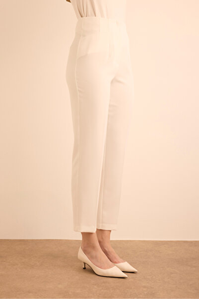 Aker Beli Lastik Detaylı Krep Pantolon