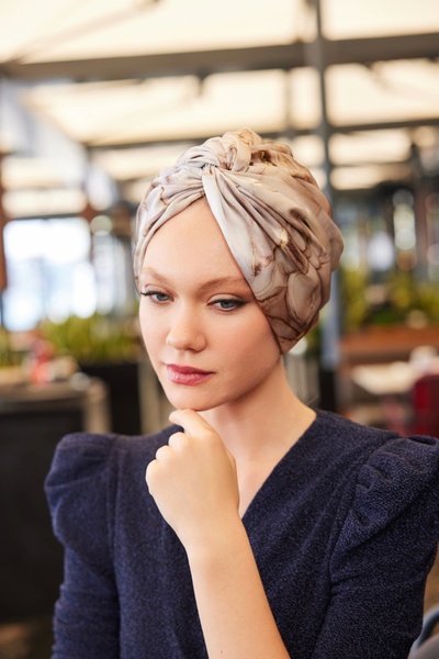 ladrans Mermer Desen Krem İpek Dolgusuz Bone