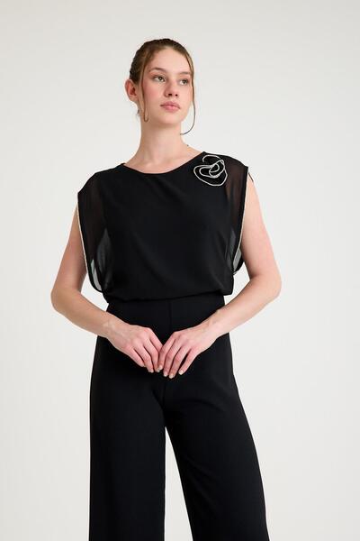 SpringStore Black Low-cut Jumpsuit