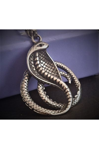 voyageaccessory Stainless Tarnish Steel Cobra Snake Necklace / 60 cm Chain