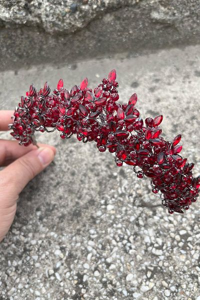 Hobigram Aldonsa Burgundy Bridal Henna Crown Special Occasion Accessory Women's Crown Hair Accessory – Crown, Crystal Stone