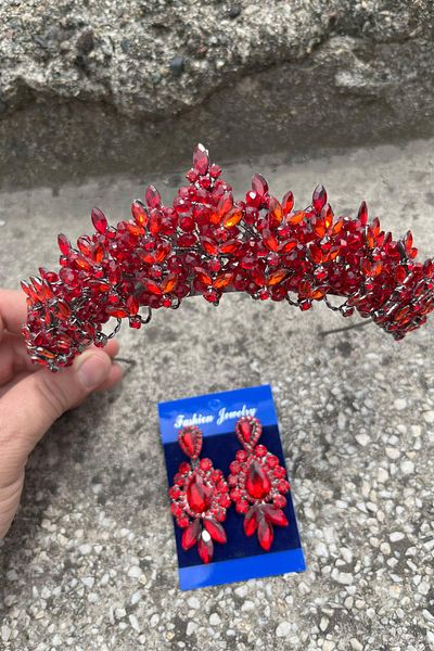 Hobigram Aldonsa Red Bridal Henna Crown Special Occasion Accessory Women's Crown and Three Shuttle Earrings Set