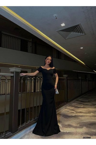 Modafeminen Crepe Fabric Heart Collar Off Shoulder Detailed Tail Detail Maxi Dress Black 582988
