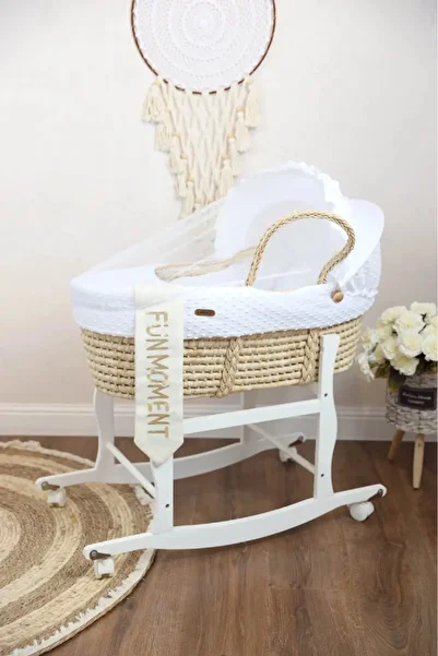 Fun Moment White Moses Basket + Base