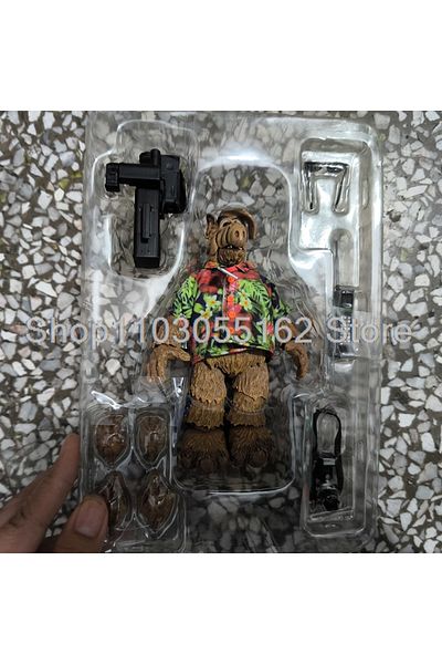 BANDAI B no box NECA Figure 2023 Exclusive Alien Life Form Ultimate Cosmic Con Alf-holiday Ver. Alf Action