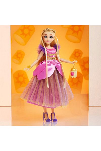 Hasbro Papusa Disney Princess, Style Series, Rapunzel cu geanta