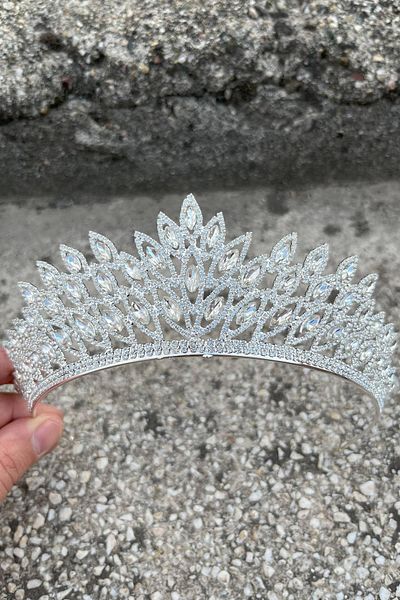 Hobigram Alexa Silver Bridal Henna Tiara Special Occasion Accessory Women's Crown Hair Accessory – Crown, Crystal Stone