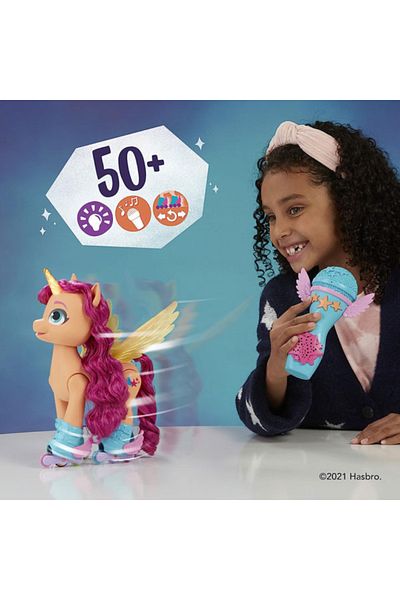 Hasbro Interactive figurine My Little Pony - Sing and skate, Sunny Starscout