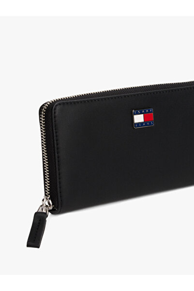 Tommy Hilfiger Women Black Cool Large Wallet