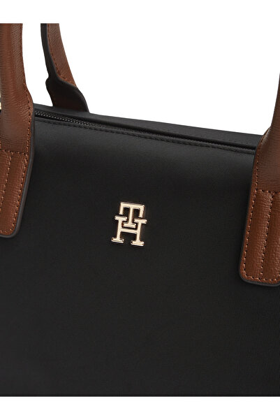 Tommy Hilfiger حقائب نسائية