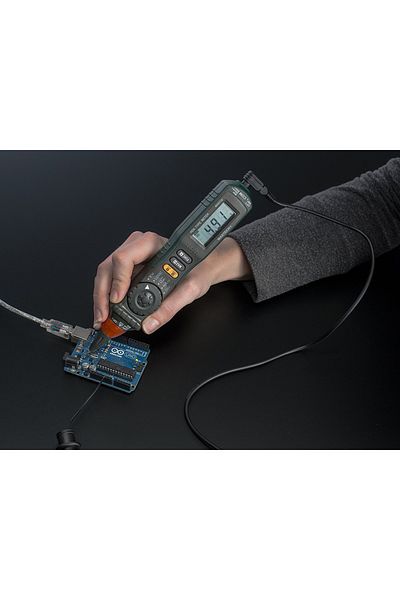 Adafruit Autoscaling Digital Multimeter