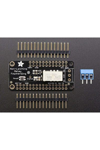 Adafruit FeatherWing Mini Relay