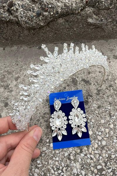 Hobigram Alyce Silver Bridal Henna Crown Special Occasion Accessory Women's Crown and Three Shuttle Earrings Set – Crown, Crystal Stone