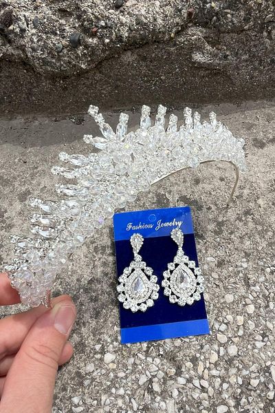 Hobigram Alyce Silver Bridal Henna Crown Special Occasion Accessory Women's Crown and Drop Shuttle Earrings Set