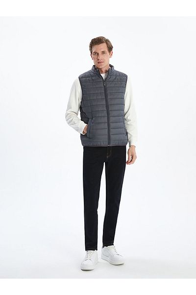 LC Waikiki Standard Mold Stand Collar Men's Puffer Vest