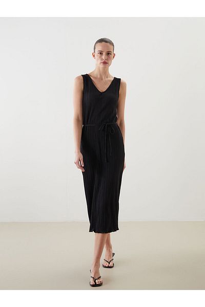 LC Waikiki Black V-Neck Textured Belted Dress