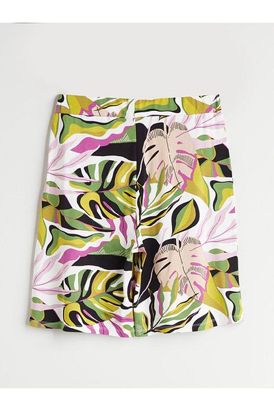 LC Waikiki New Season Patterned Women's Shorts with Elastic Waist - S5G694Z8