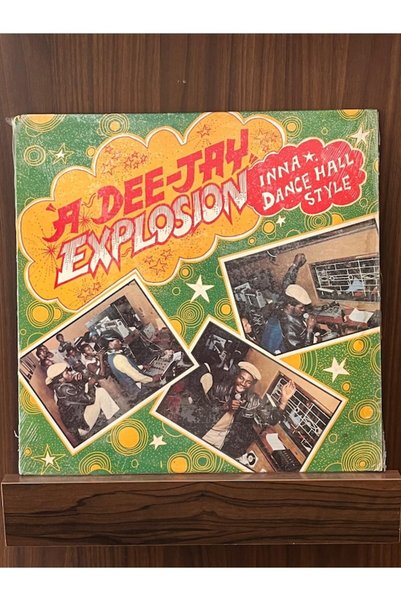 Çeşitli Sanatçılar - A Dee-jay Explosion Inna Dance Hall Style , 1982 Regga