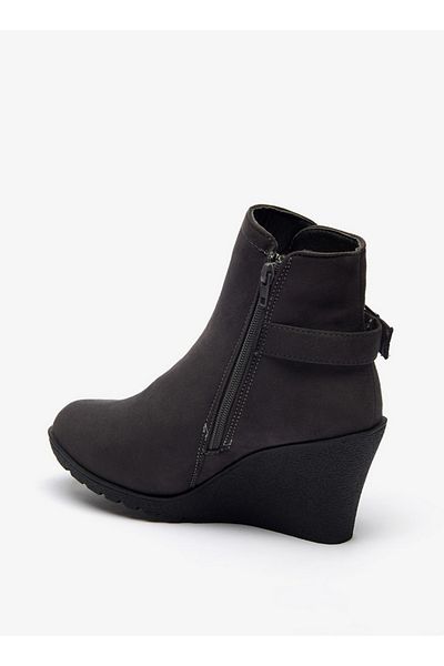 Shoexpress Solid Wedge Heel Ankle Boots with Zip Closure
