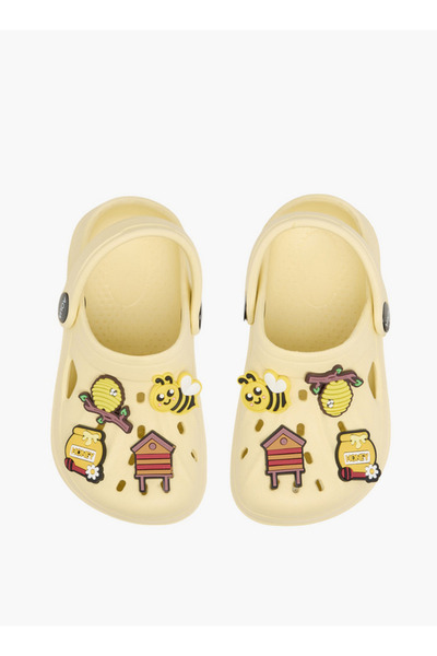 Aqua Girls Jibbitz Accent Clogs with Backstrap