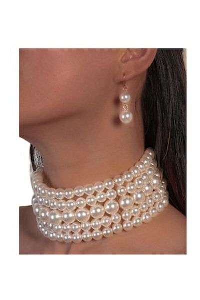 The Casius. Colier tip choker cu perle albe artificiale și cercei din perle asortate, The Casius