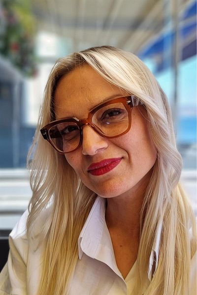 Uniquetrenders Women's Destiny Blue Light Protection Relaxing Square Model Display Glasses