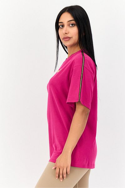 Puma تي شيرت نسائي رياضي بأكمام قصيرة للخارج، أرجواني