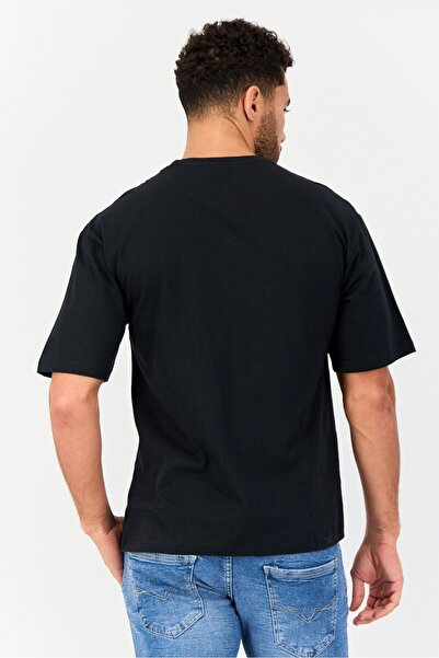 transformers Men Crew Neck Short Sleeves Graphic Print T-Shirt, Black